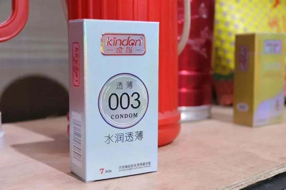 世界艾滋病日康祥避孕套為愛(ài)而生，讓艾遠(yuǎn)離6.jpg